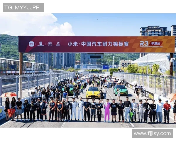 中国赛车队斩获亚洲耐力赛季军展现卓越团队实力和拼搏精神